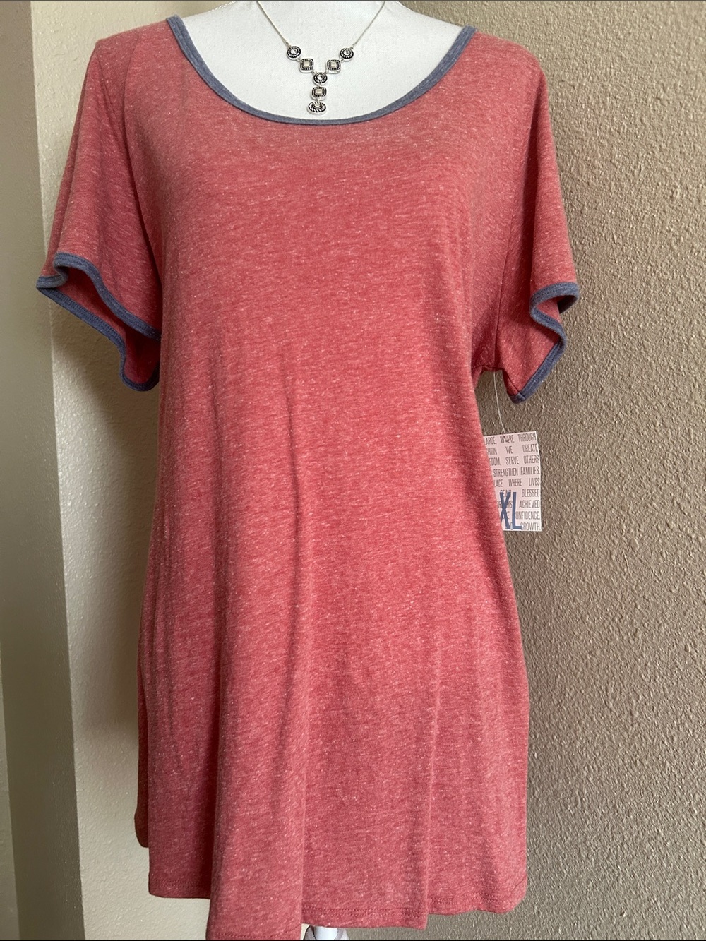 LuLaRoe Coral Heather Short Sleeve Scoop Neck Top with Contrast Trim